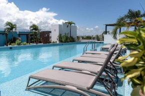 Luxury Condo Private Room AC Gym Pool Cine